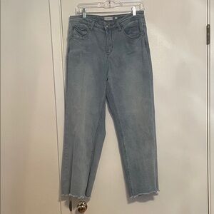 a loves a Ankle Jeans